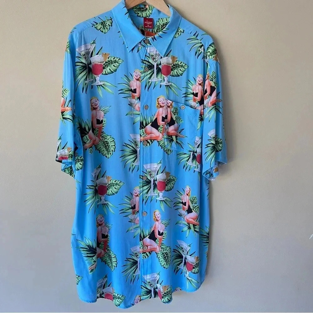 Vintage Junction West Hawaiian Pin-Up Girl
Men's Rayon Short Sleeve Shirt XL